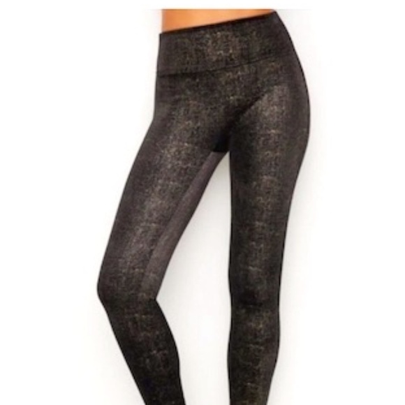 Spanx Black & Gold Shimmer Metallic Velvet Leggings NWOT Size XS - Picture 2 of 13